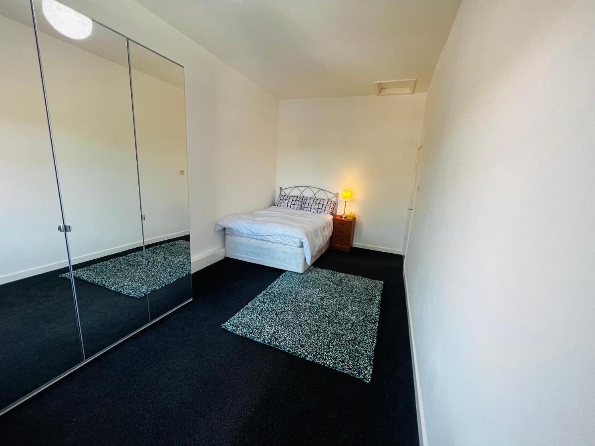 Liberty Inn Room With Sharing Toilet And Kitchen Liverpool Buitenkant foto