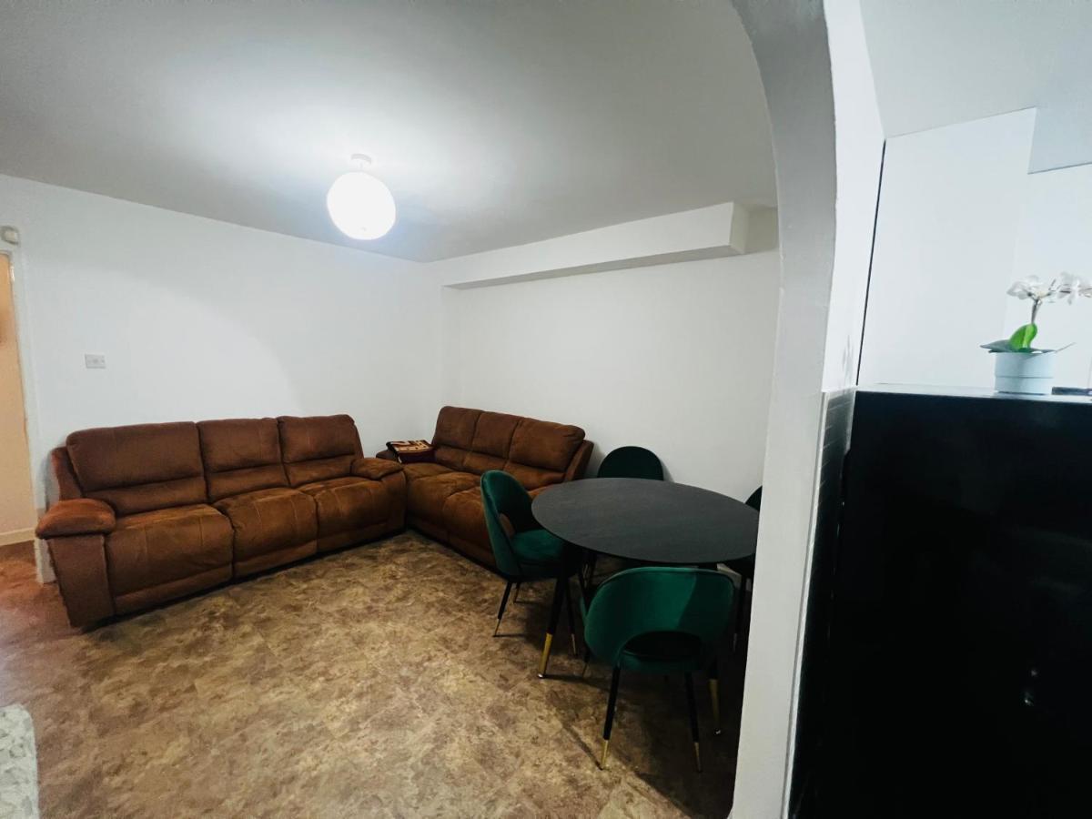 Liberty Inn Room With Sharing Toilet And Kitchen Liverpool Buitenkant foto