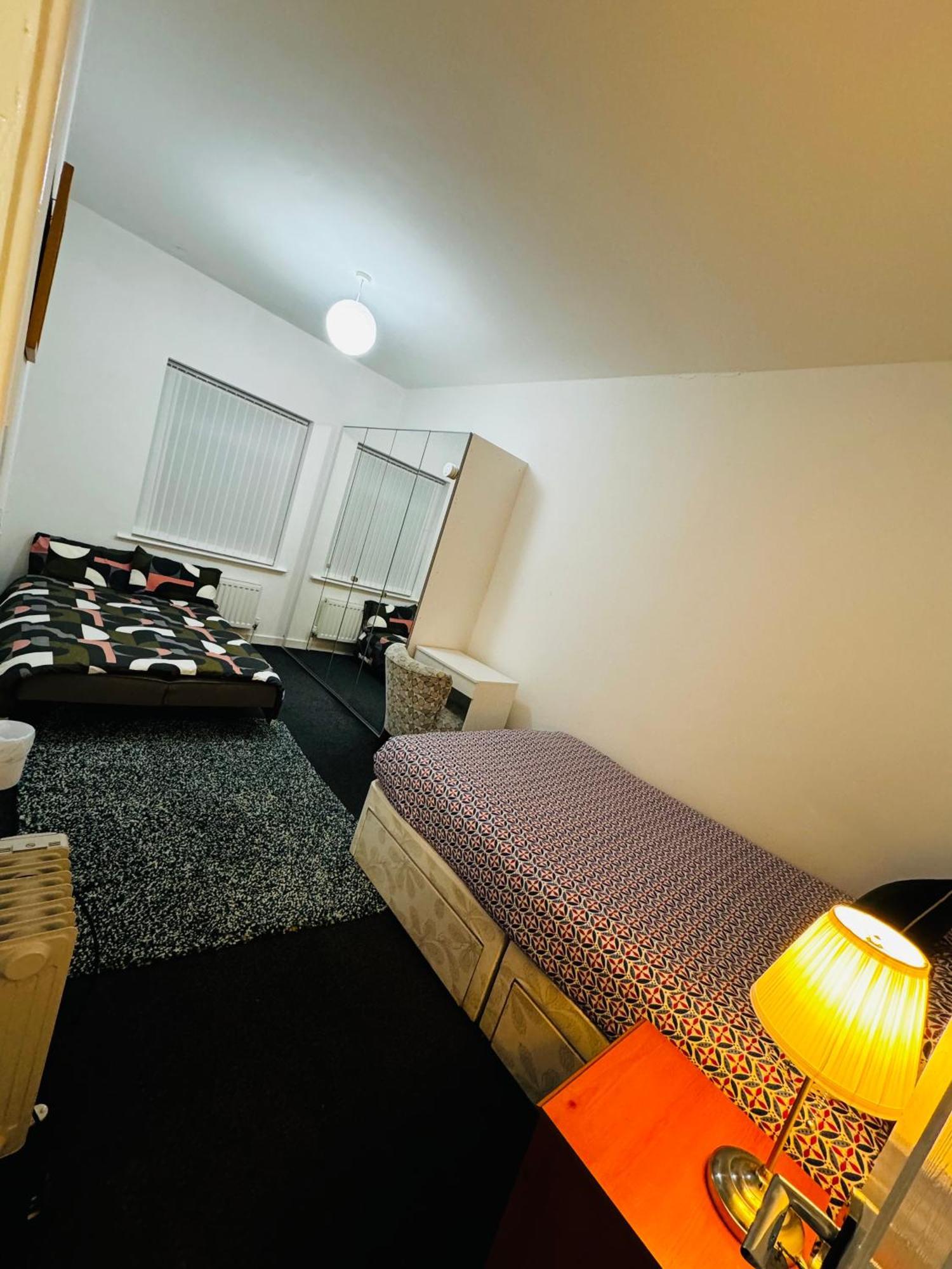 Liberty Inn Room With Sharing Toilet And Kitchen Liverpool Buitenkant foto