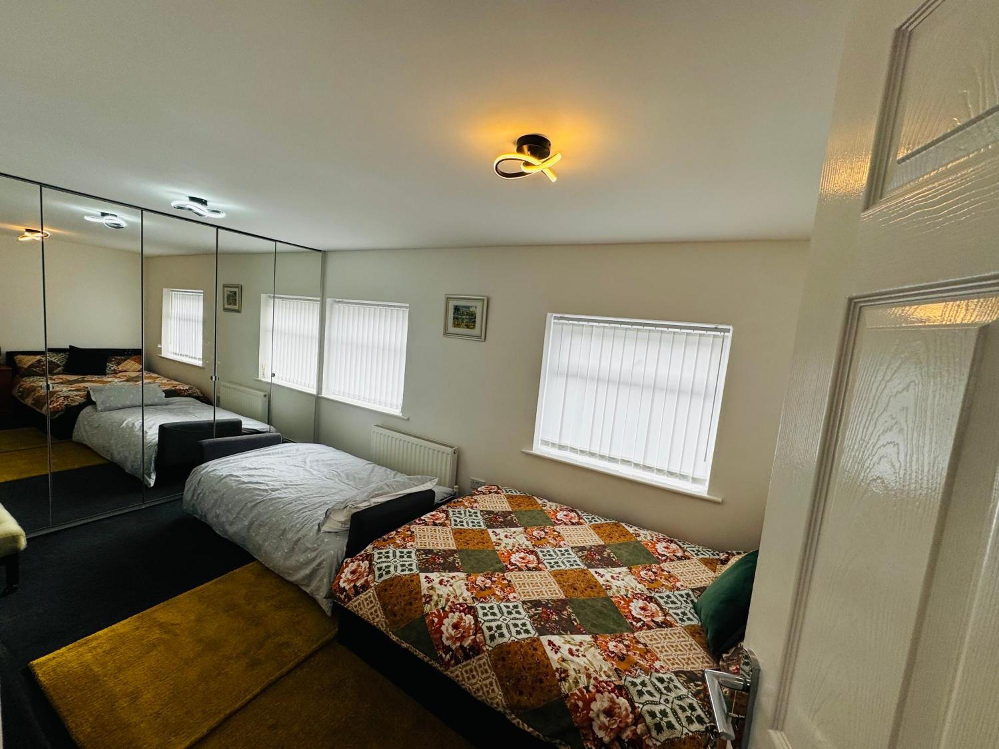 Liberty Inn Room With Sharing Toilet And Kitchen Liverpool Buitenkant foto